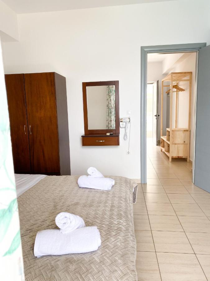 Acta'S Rooms Himarë Eksteriør billede