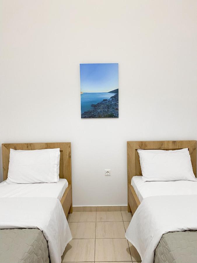 Acta'S Rooms Himarë Eksteriør billede